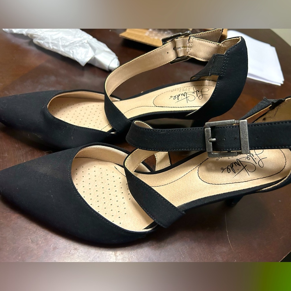Women’s Life Stride heels. Size 8. Worn once.